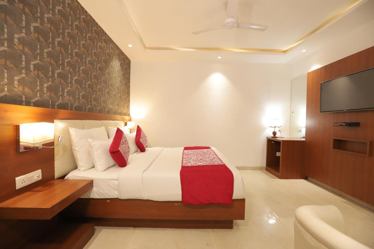 Nh Skye Suites New Delhi Eksteriør billede