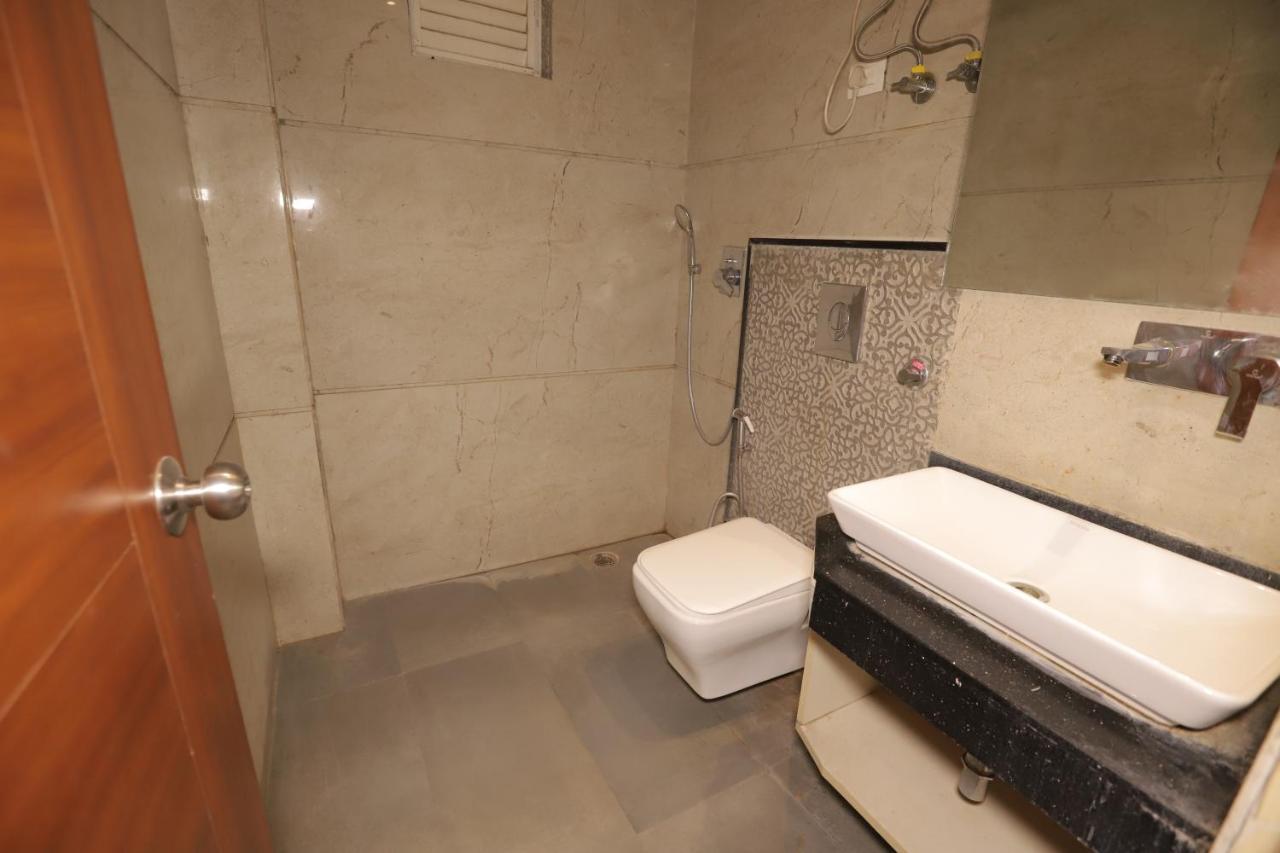 Nh Skye Suites New Delhi Eksteriør billede