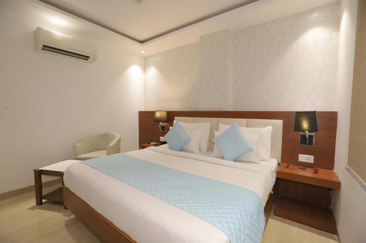 Nh Skye Suites New Delhi Eksteriør billede