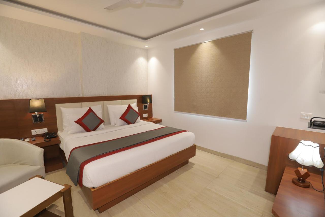 Nh Skye Suites New Delhi Eksteriør billede