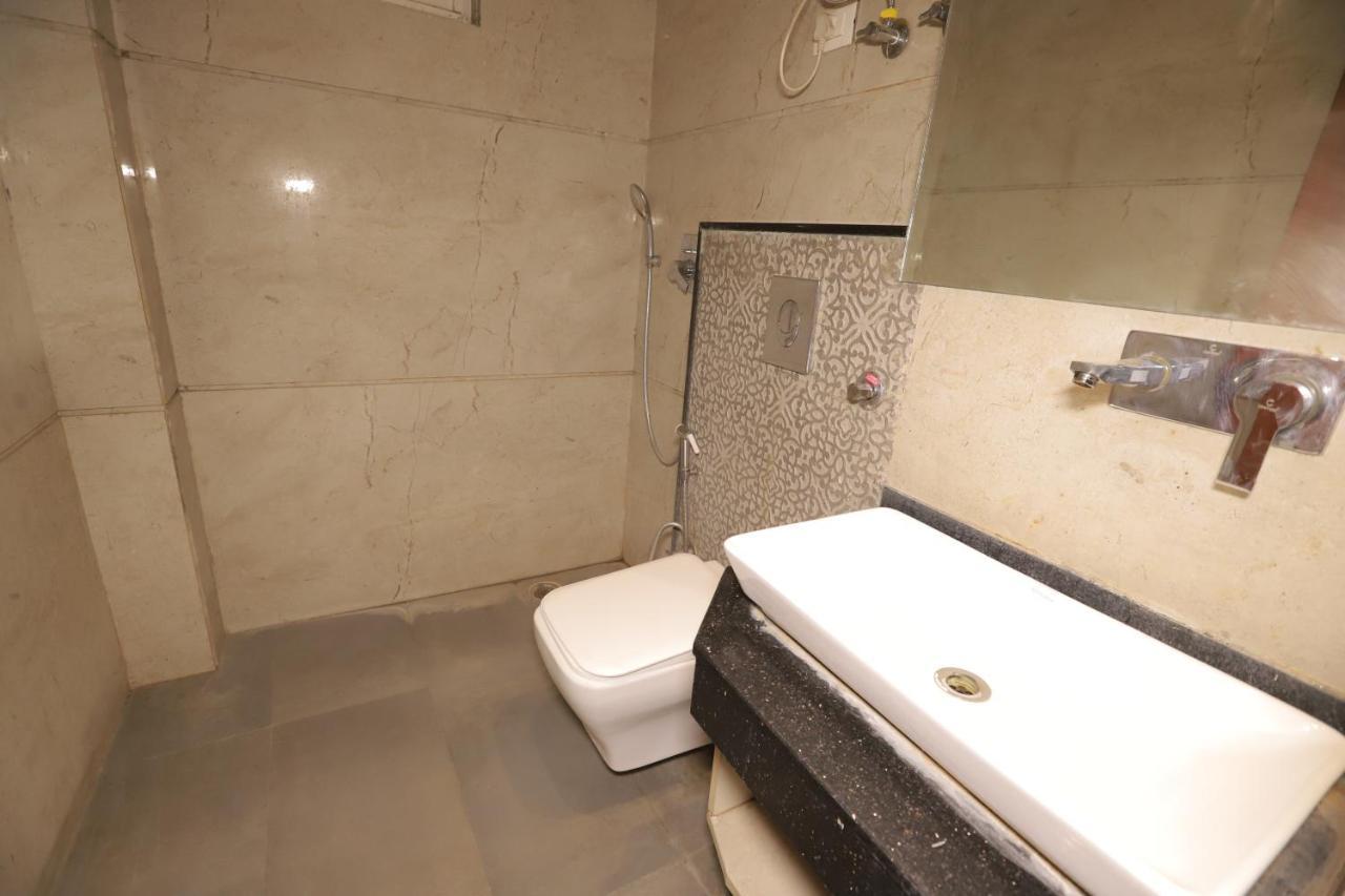 Nh Skye Suites New Delhi Eksteriør billede