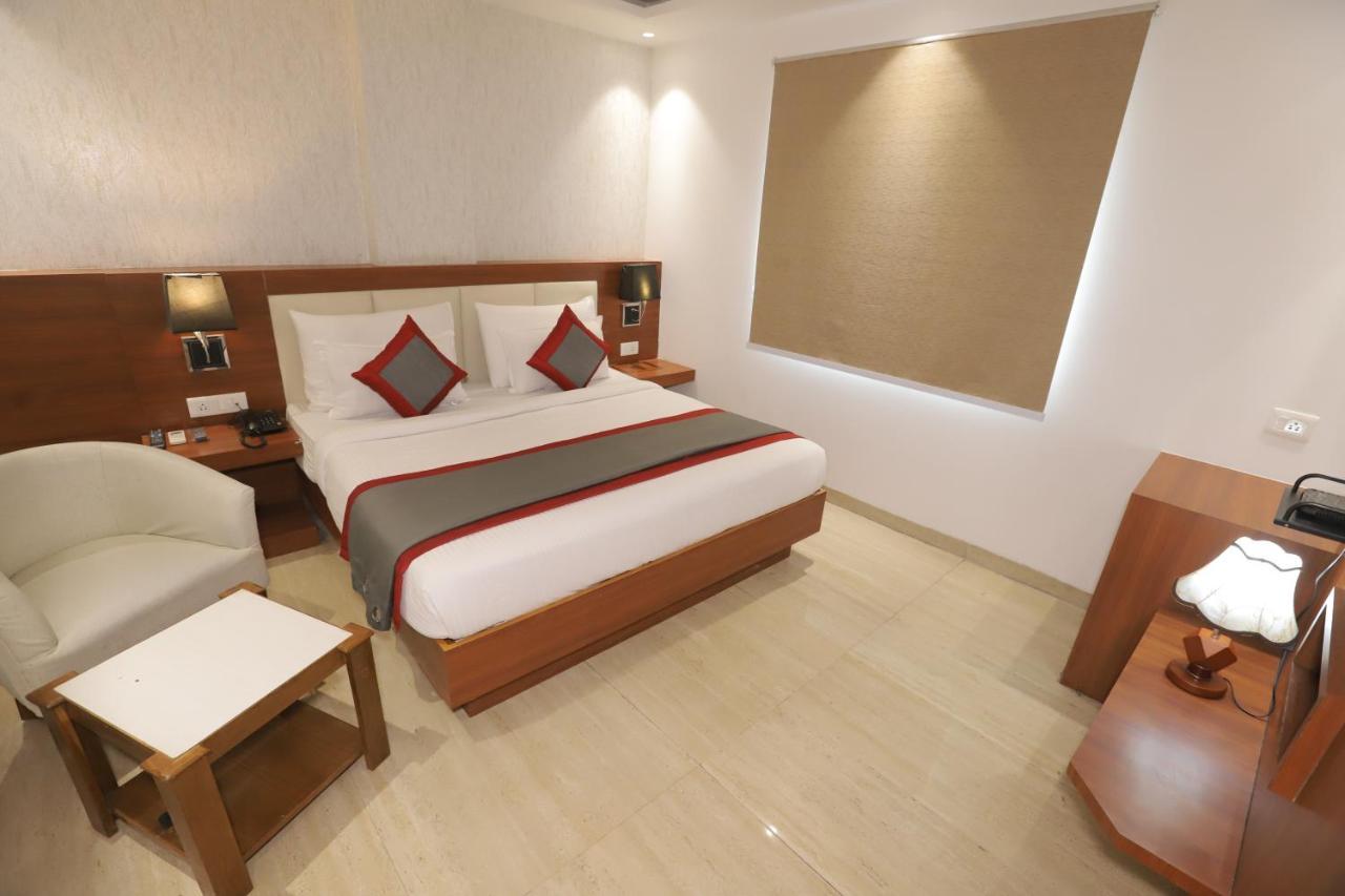 Nh Skye Suites New Delhi Eksteriør billede