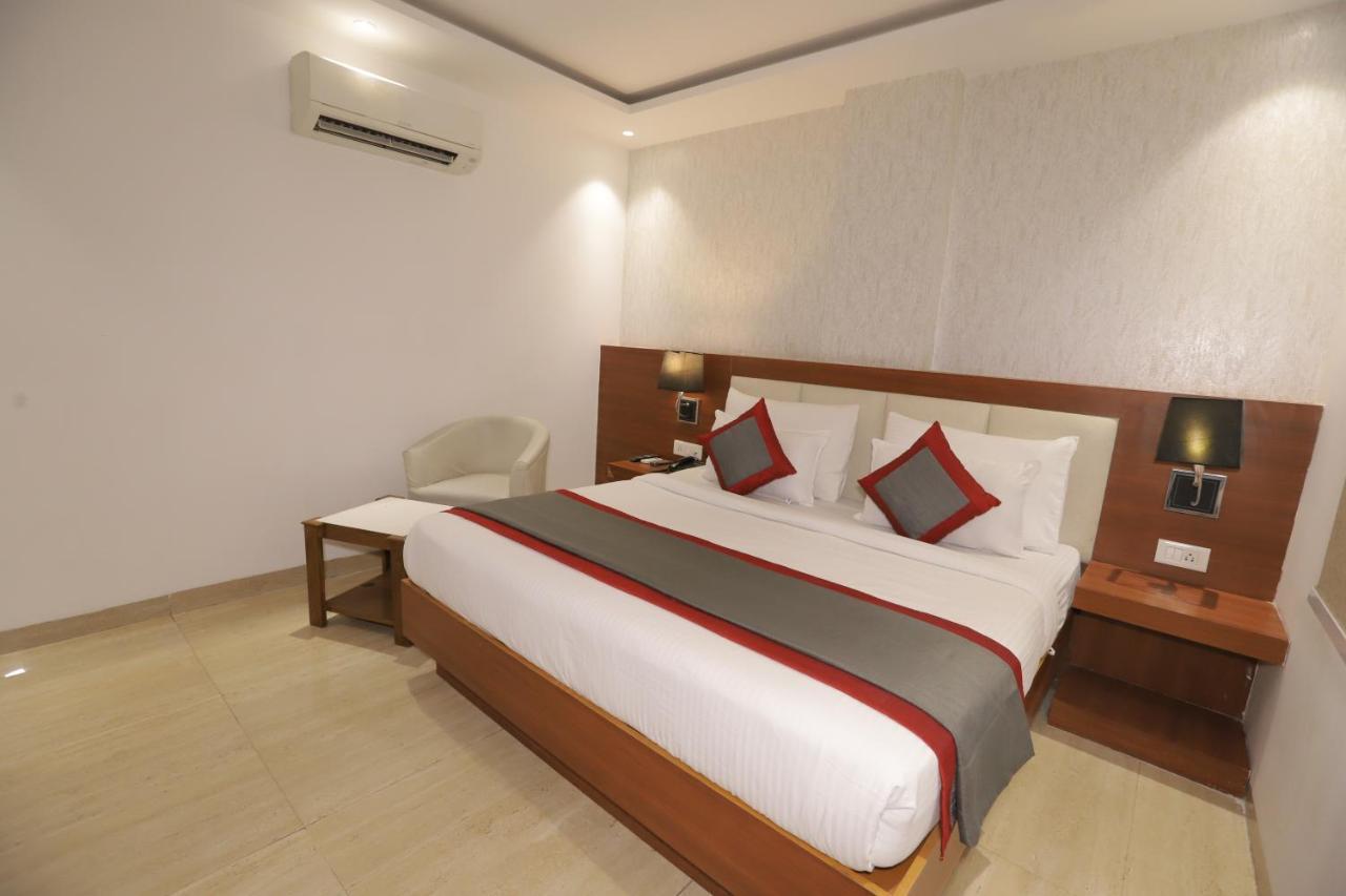 Nh Skye Suites New Delhi Eksteriør billede