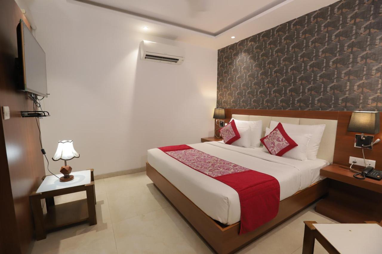 Nh Skye Suites New Delhi Eksteriør billede
